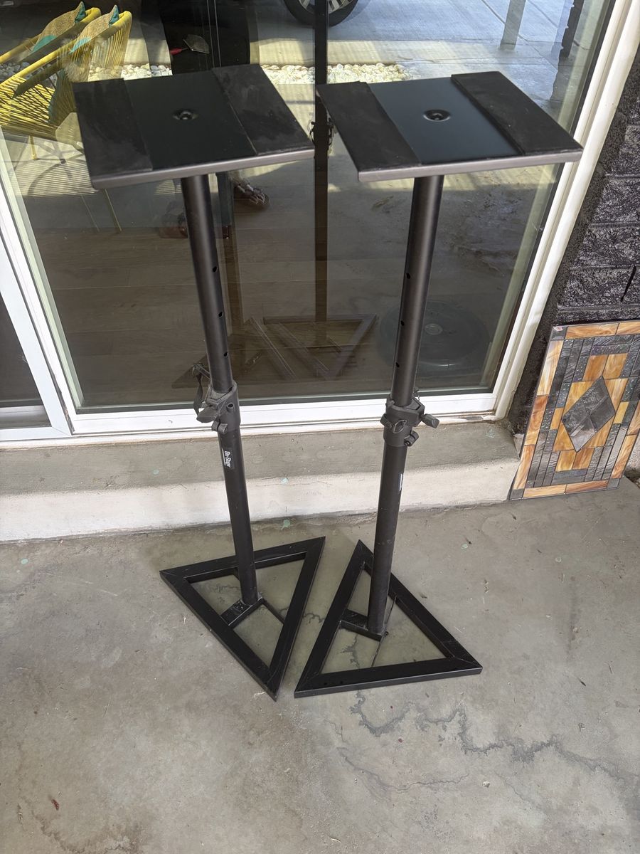On stage studio monitor stands
