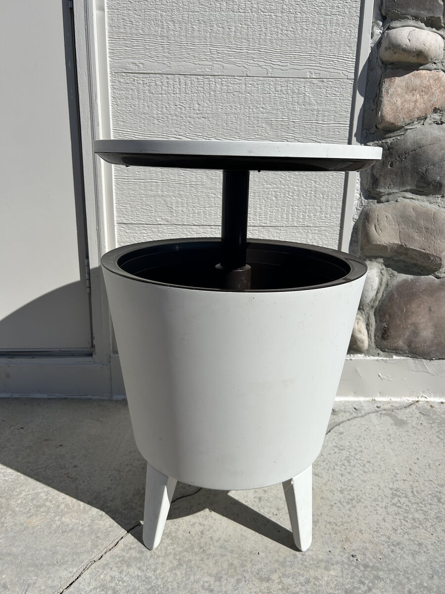 Beverage Cooler/Table