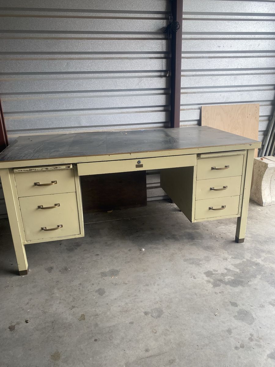 Tanker Desk