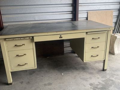 Tanker Desk