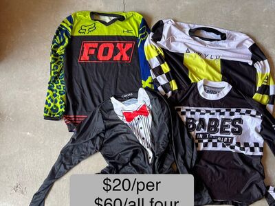 Moto Jerseys size medium & large