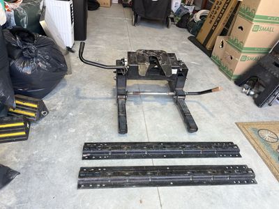 5th wheel slider hitch
