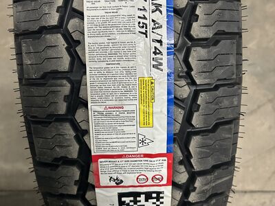 (4) New Falken 265/70R17