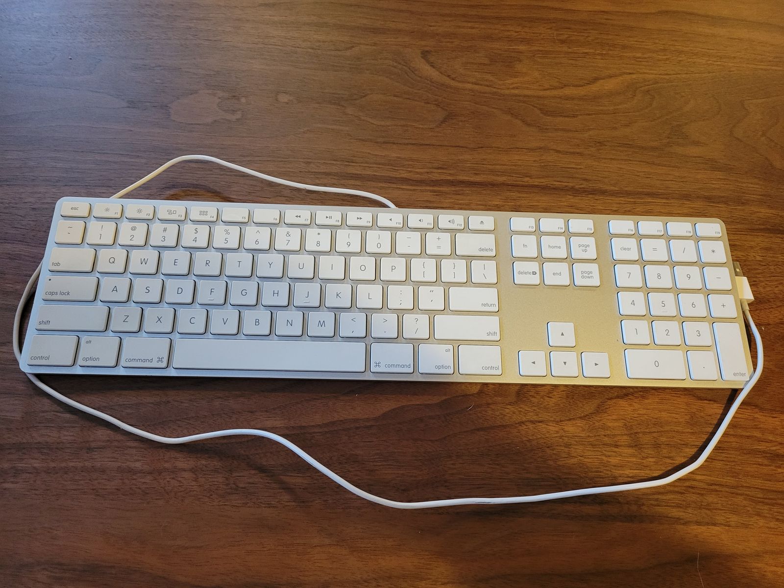 Apple wired Keyboard