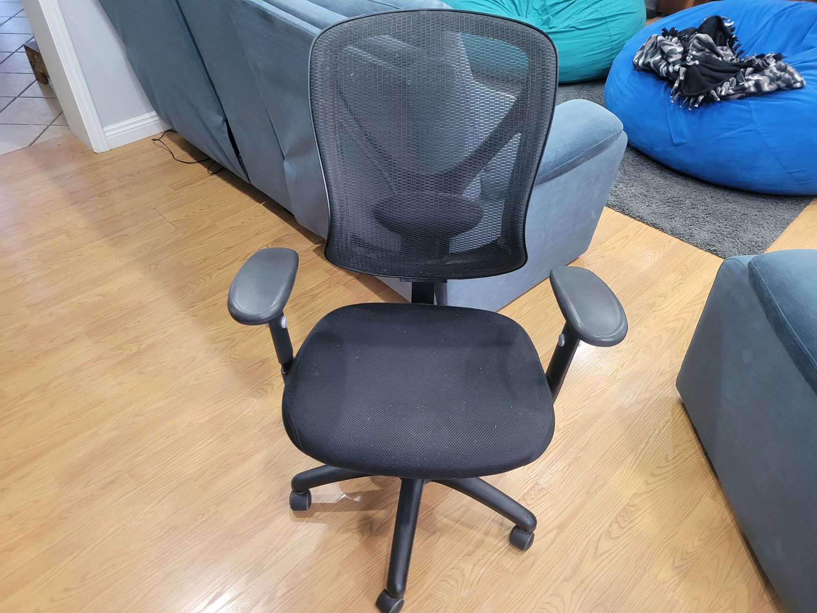 Computer Chair with Mesh Back