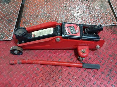 Hydraulic jack 2 ton