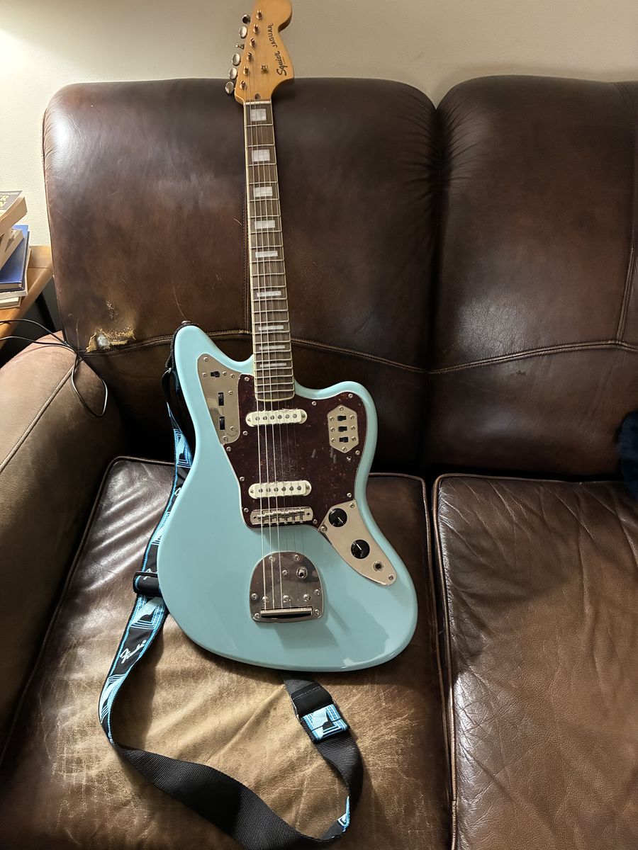Squier Classic Vibe '70s Jaguar Electric Guitar - Daphne Blue