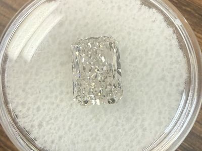 3.08 Carat Lab Grown Diamond - Radiant Cut, G Color, VS1 Clarity, IGI Certified