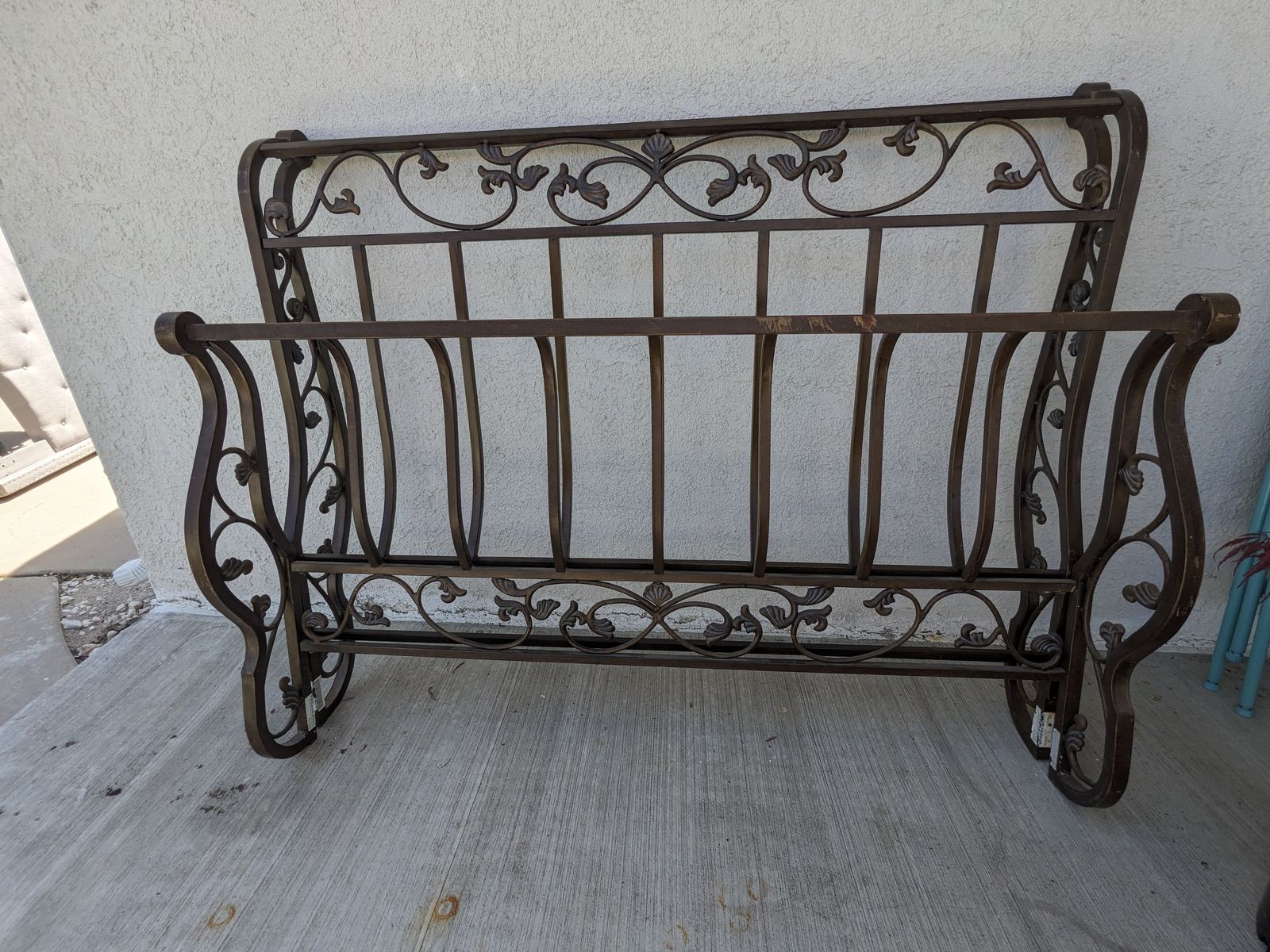 Queen Headboard + Footboard – Metal Scroll Sleigh