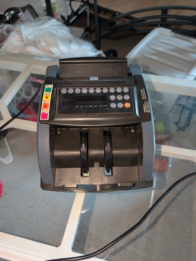 Compact Money Counter