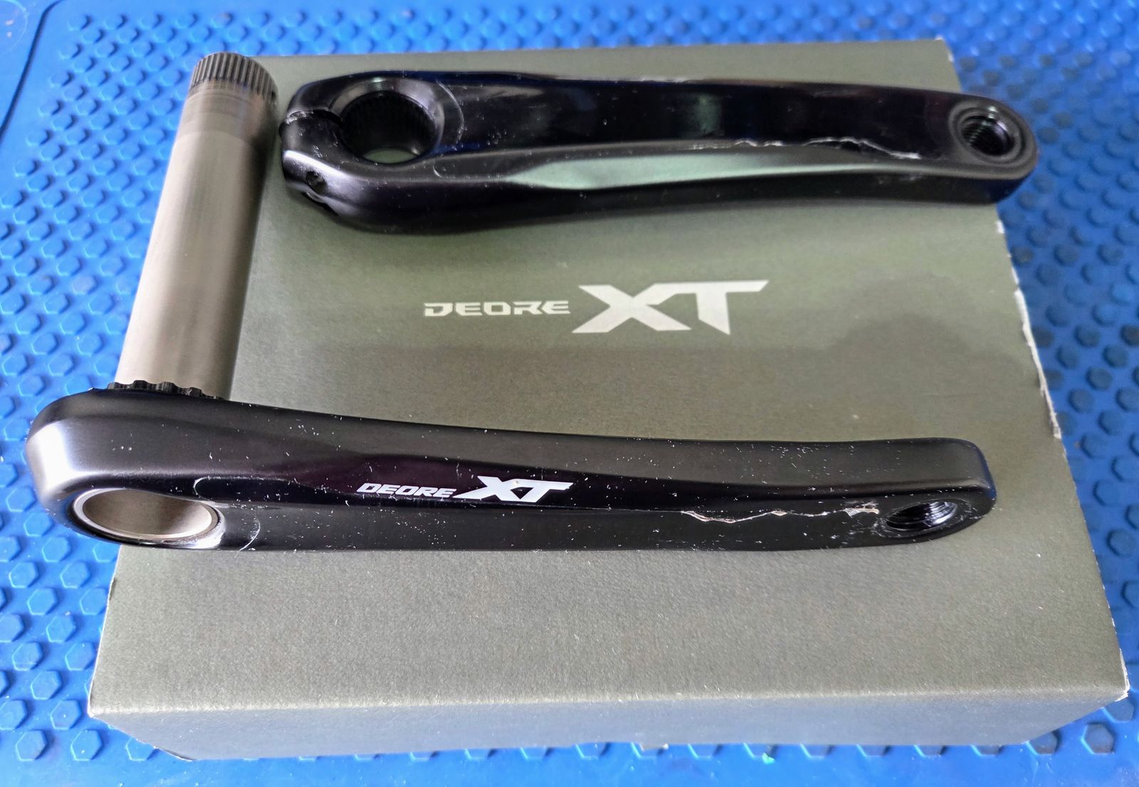 Shimano XT Mountain Bike Crankset 165mm