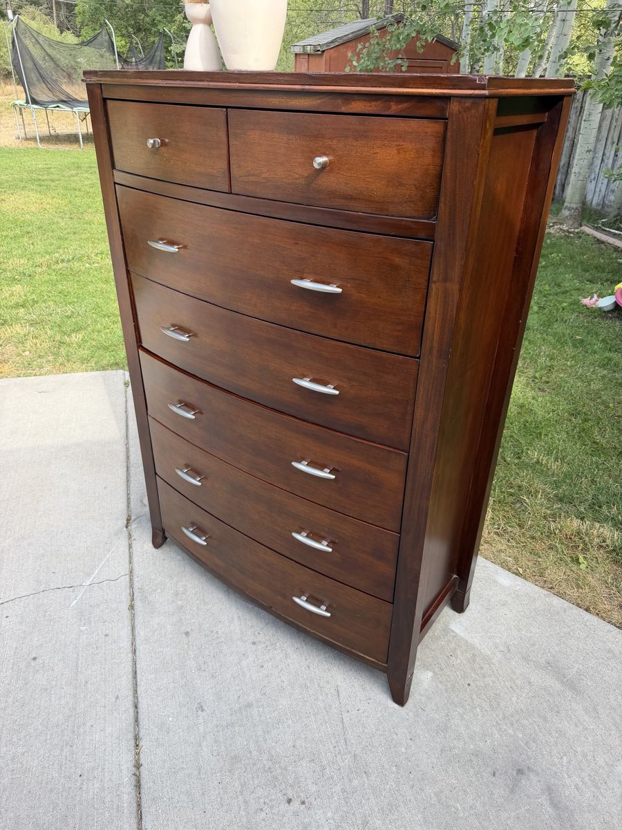 Main image 7