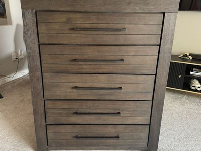 Dresser - RC Willey