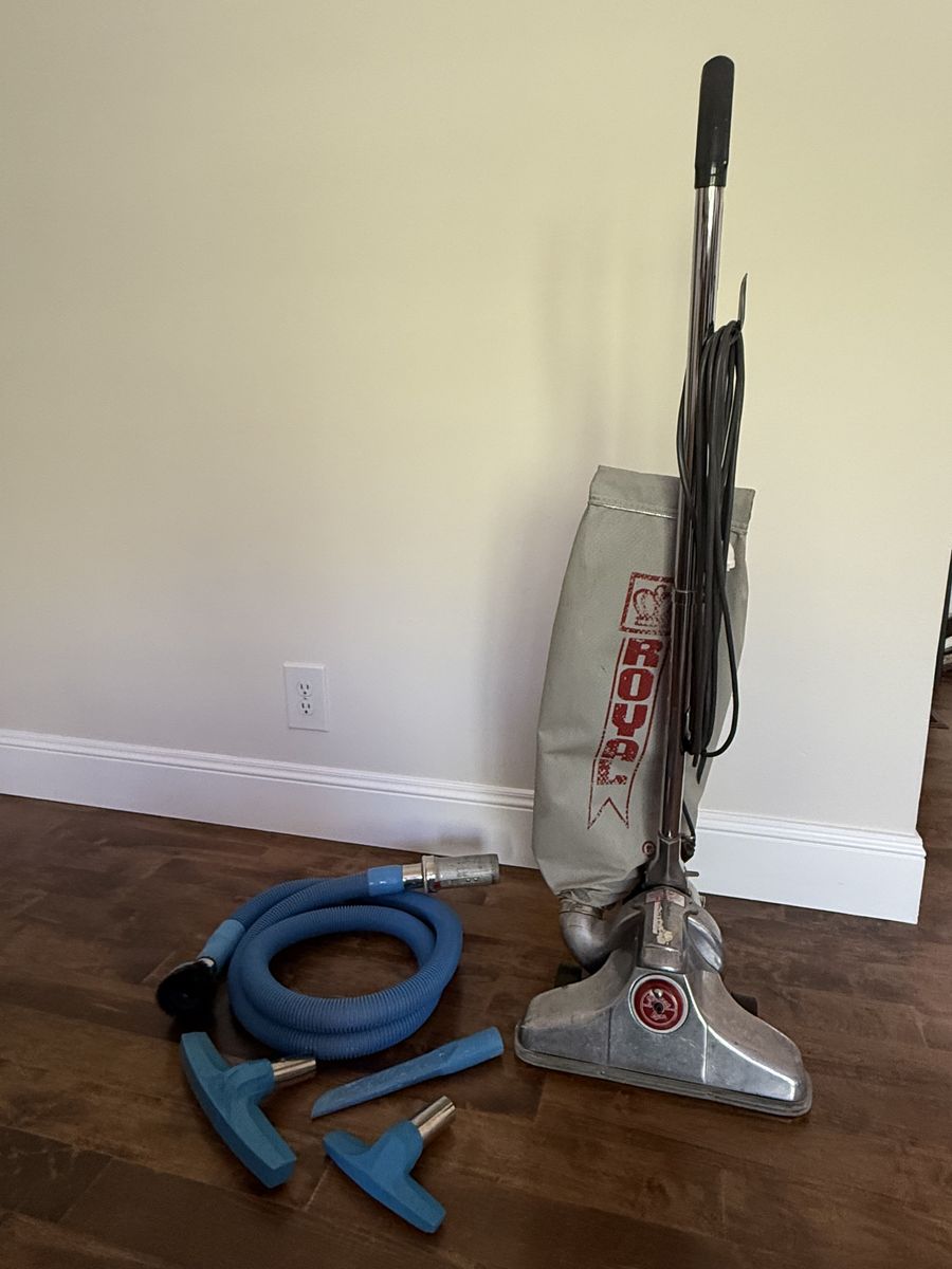 Royal Heavy Duty Vacuum Cleaner Model 801