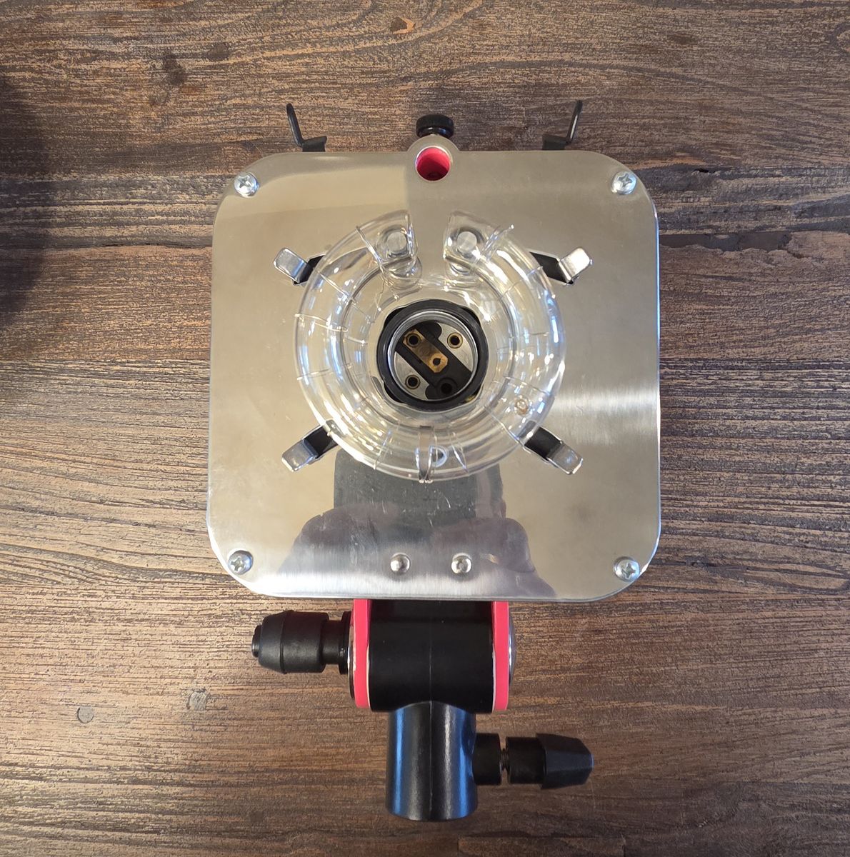 Main image 3