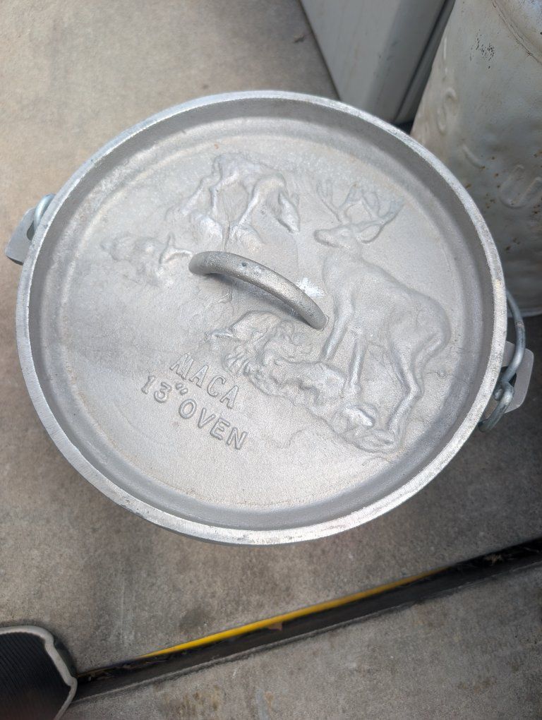 MACA 13" Cast Aluminum 12qt Deep Dutch Oven w/ Deer Scene- Super Light & Cooks Like Cast Iron!