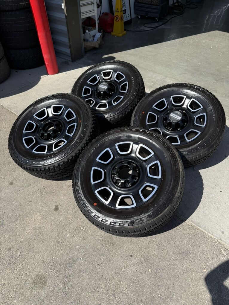 BRAND NEW 2024 F350 Platinum OEM Wheels/ 275/65/20