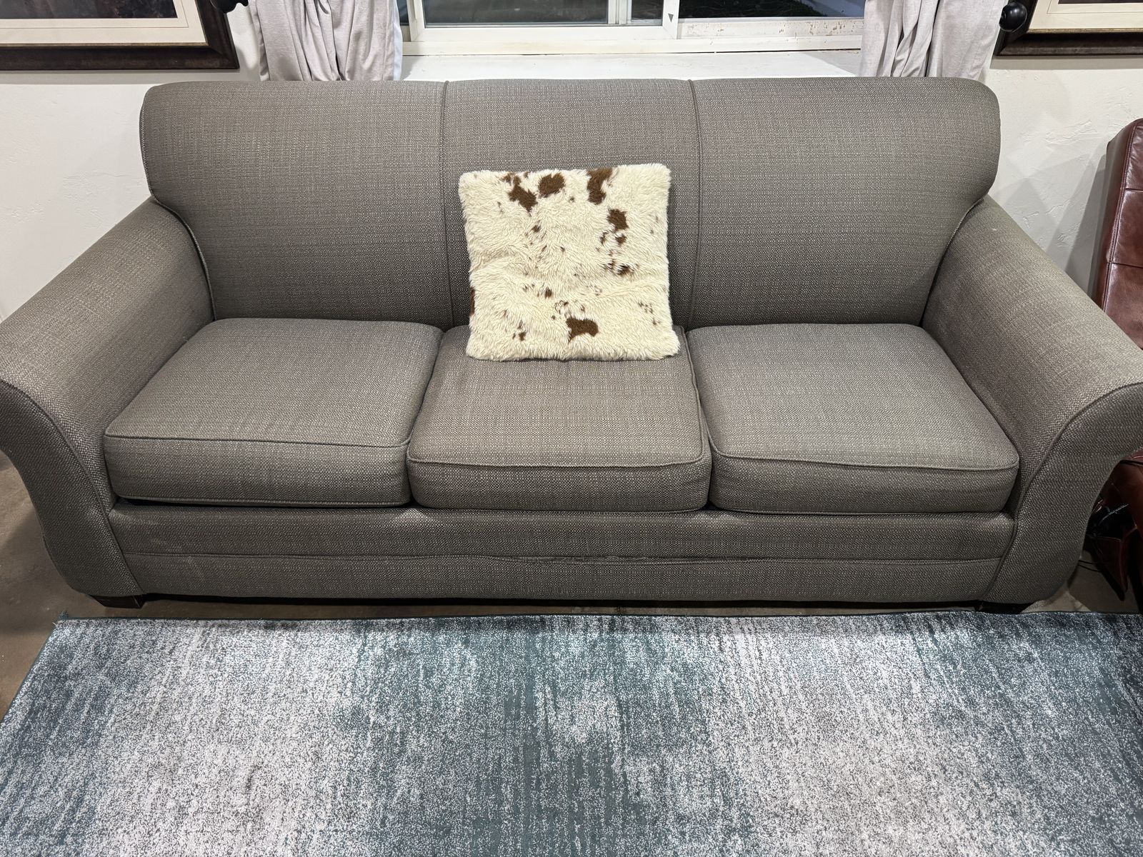Comfortable Green Fabric Sofa bed - 3-Seater Couch for Living Room