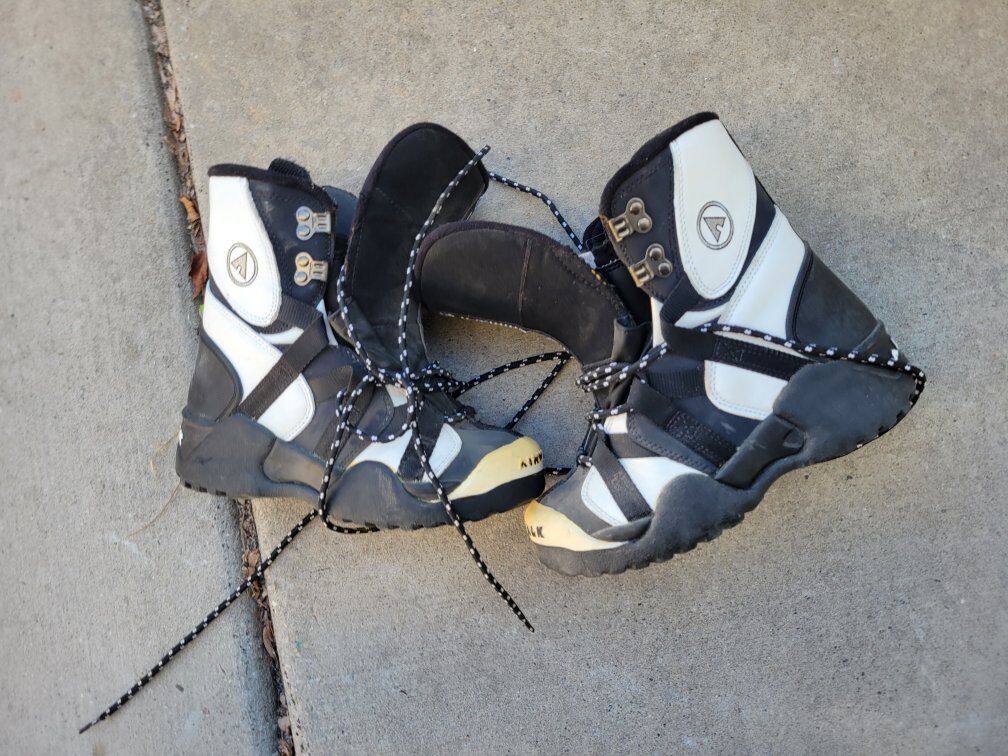 snowboard boots M6 W7