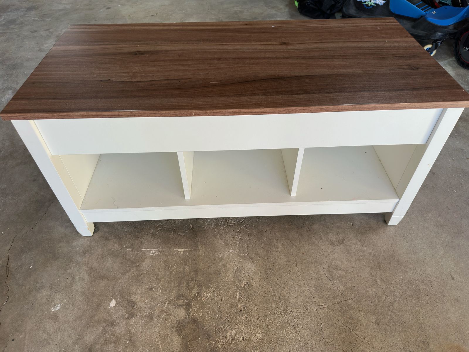coffee table with lift top