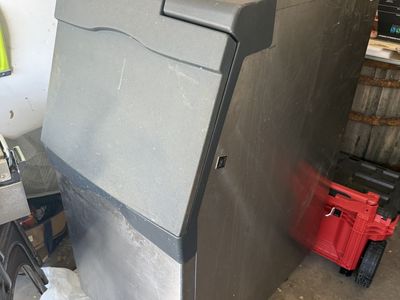Scotsman ice machine bin B322s