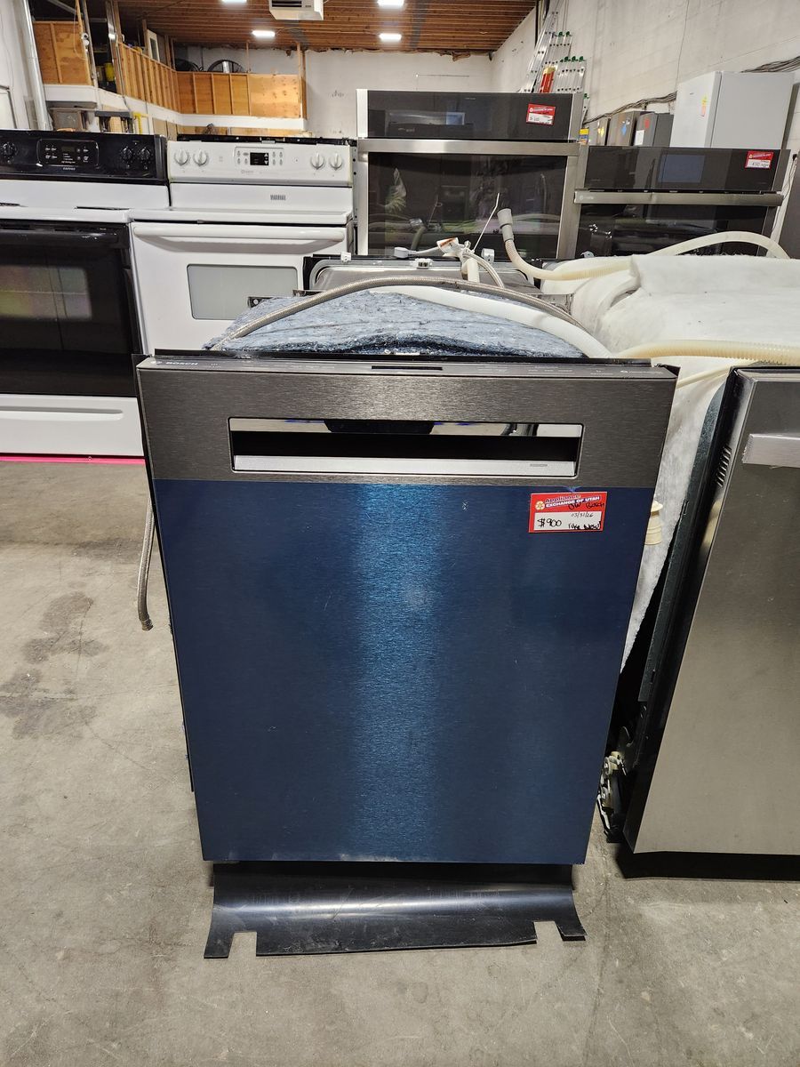 BEAUTIFUL LIKE NEW! BOSCH 800 SERIES BLACK STAINLESS STEEL DISHWASHER