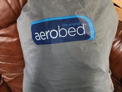 Aerobed Comfort Lock Air Mattress with Built-In Pump and Carry Bag