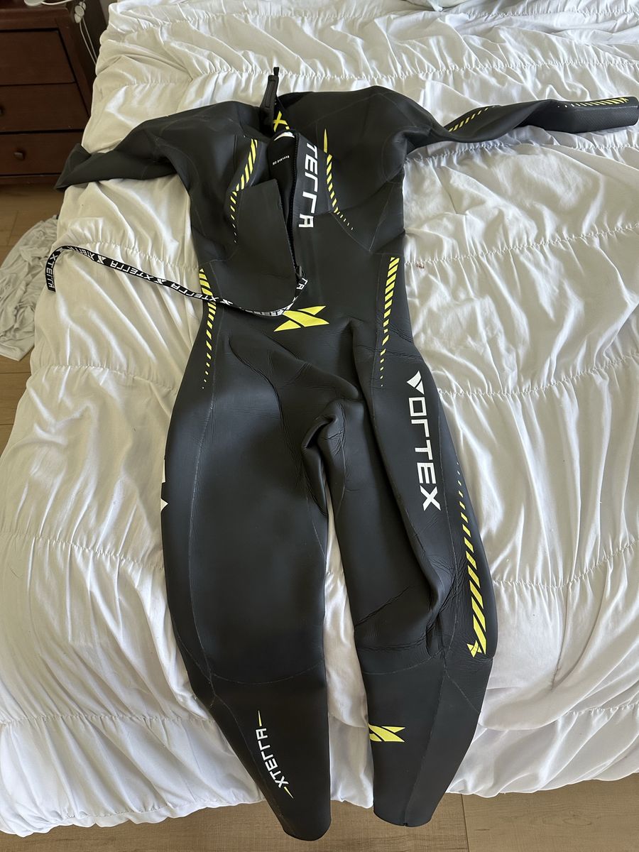 Main image 3
