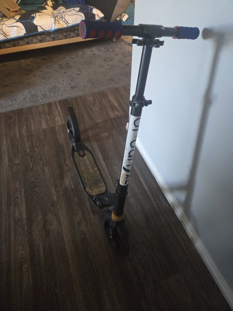 Adult/Teen Urban Scooter - Dual Suspension - Large Wheels
​