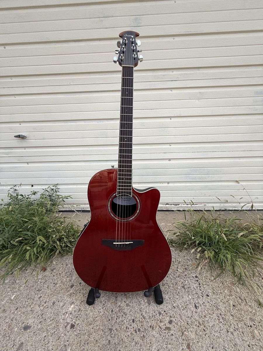 Ovation Celebrity CS28 Acoustic-Electric Guitar – Excellent Condition – Plays Perfect