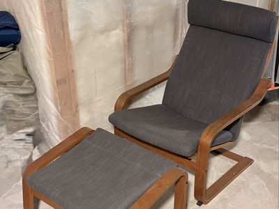 Armchair and Ottoman Set – Dark Gray / Wood