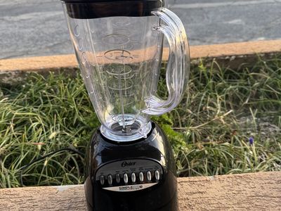 Oster Black 10-Speed Blender