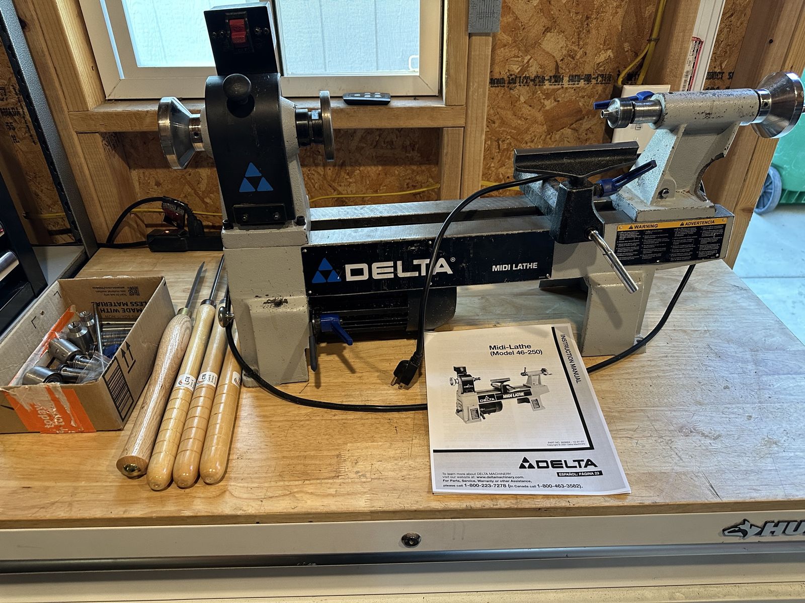 Delta midi wood lathe 46-250 with many extras