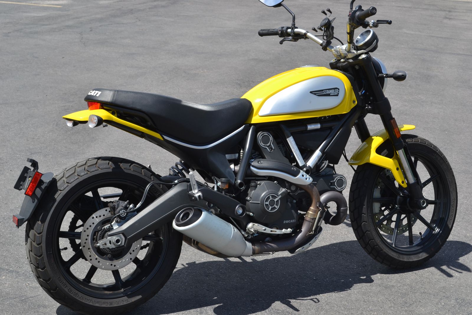 2015 Ducati Scrambler Icon 800 - WARRANTY INCLUDED
