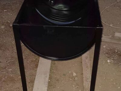 New, all steel, horse feeder, grain, cubes, pellet