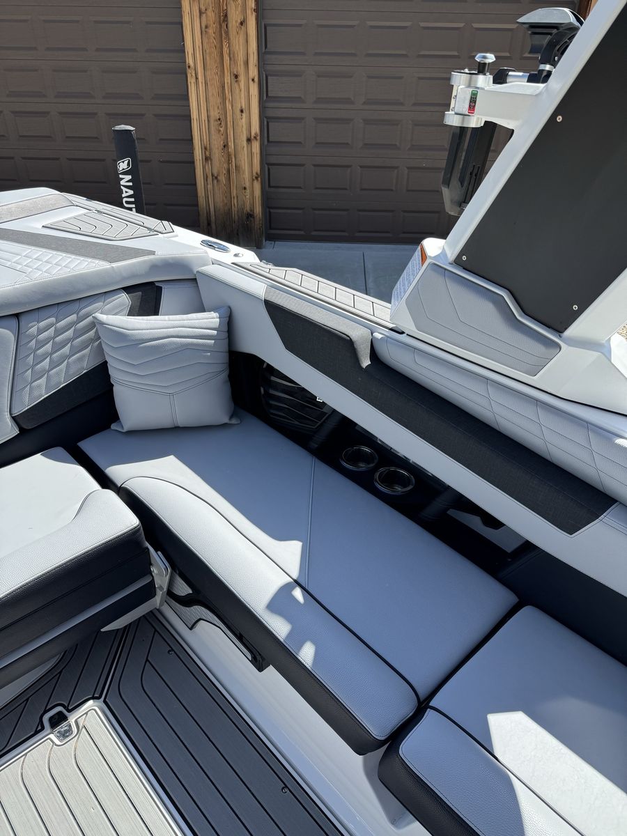 Main image 21