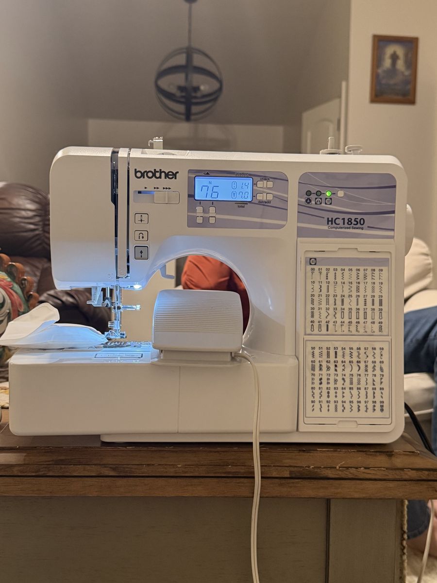 Brother hc1850 sewing machine ( NEW)