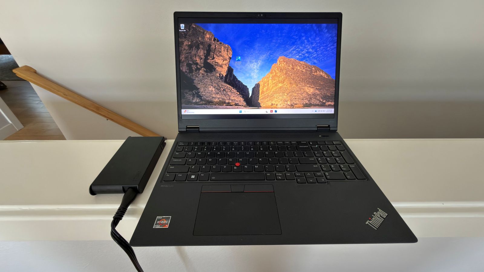Lenovo ThinkPad P16v Gen 1 AMD (16") Laptop like new