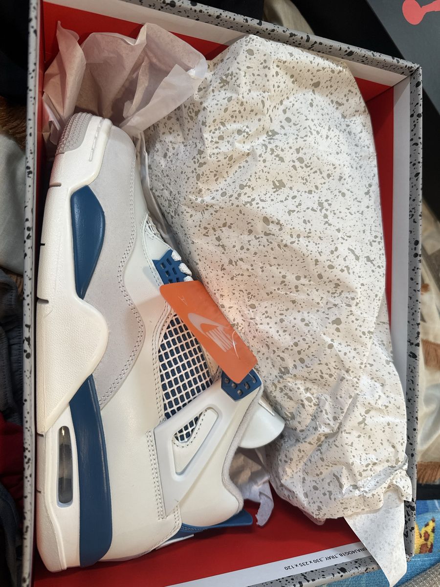 Jordan 4 military blues