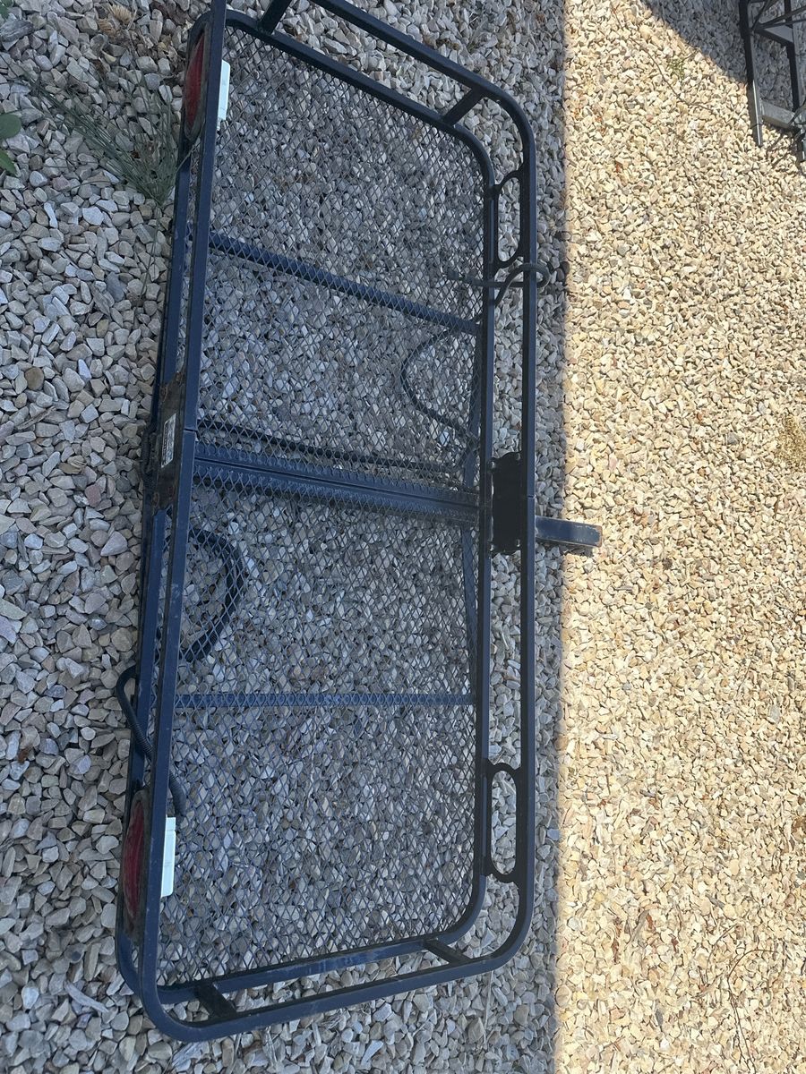 Hitch mount cargo carrier 