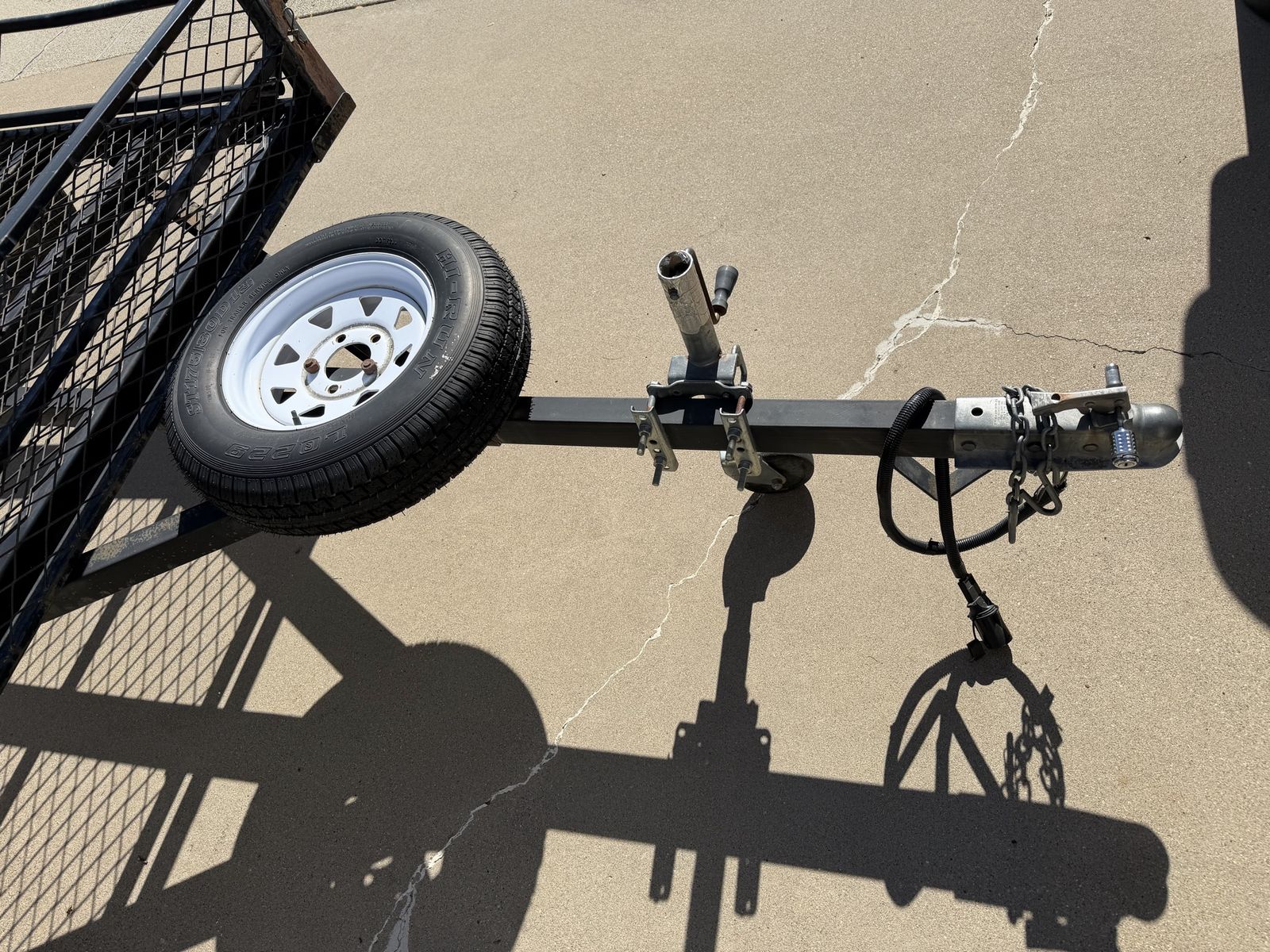 Main image 3