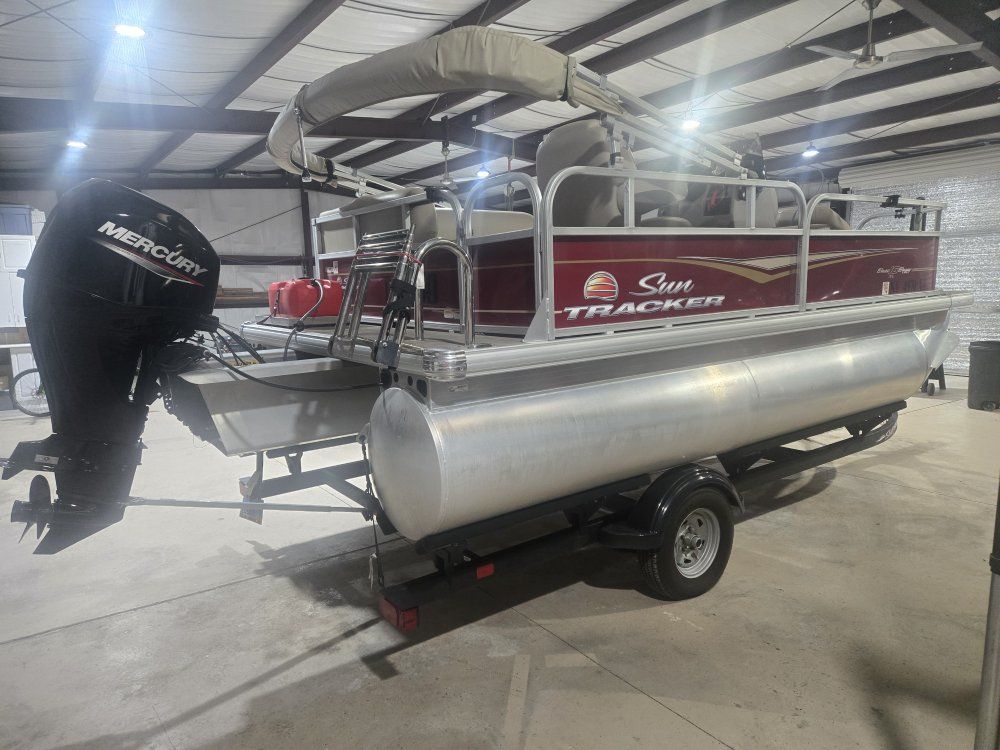 2024 Sun Tracker Pontoon Boat with Mercury Outboard Motor & Trailer
