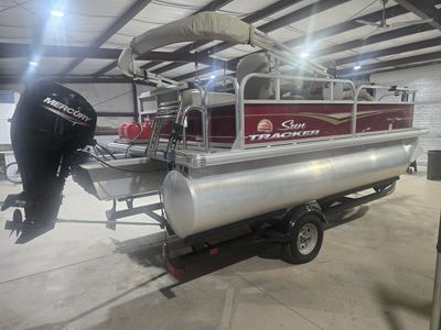 2024 Sun Tracker Pontoon Boat with Mercury Outboard Motor & Trailer