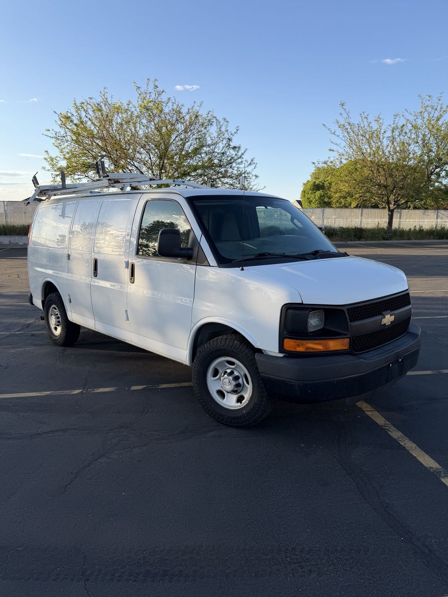 2016 Chevrolet Express 2500 
