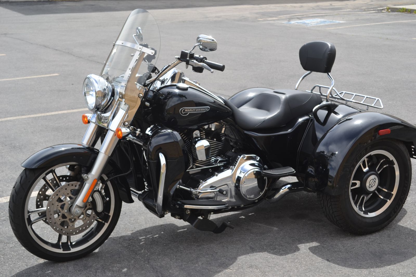 2015 Harley Davidson Free Wheeler Trike - LOW MILES - Freewheeler