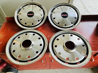 GMC Hubcaps OEM 15 inch