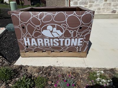 FREE Harristone Stone Veneer - Sunlit Tumbled