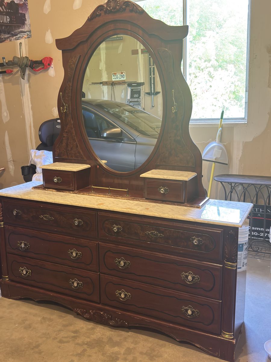 Main image 3