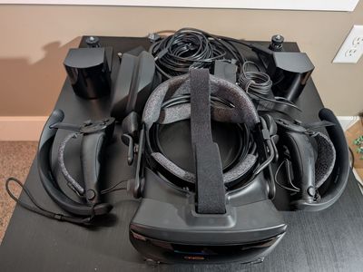 Complete Valve Index VR Kit w/ 2.0 Base Stations and Knuckle Controllers
