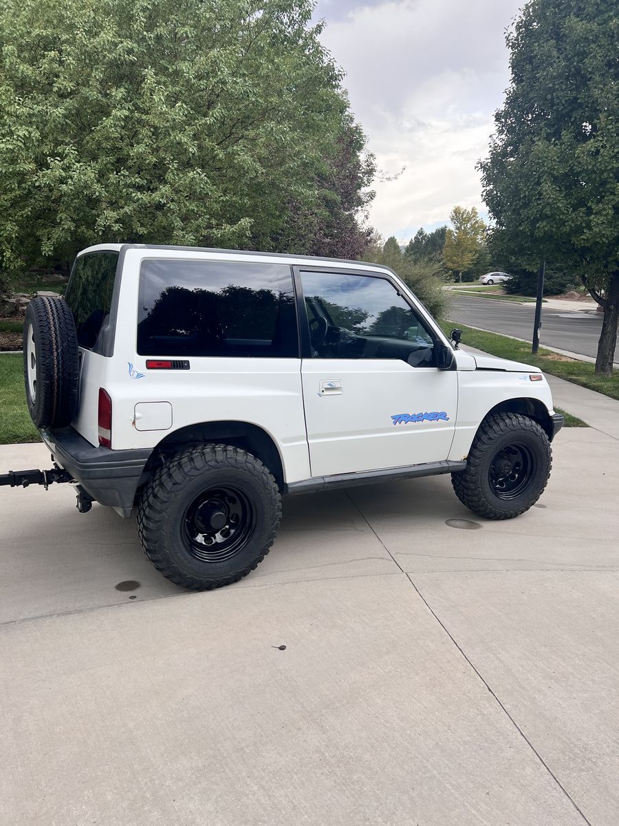 1995 Geo Tracker Base